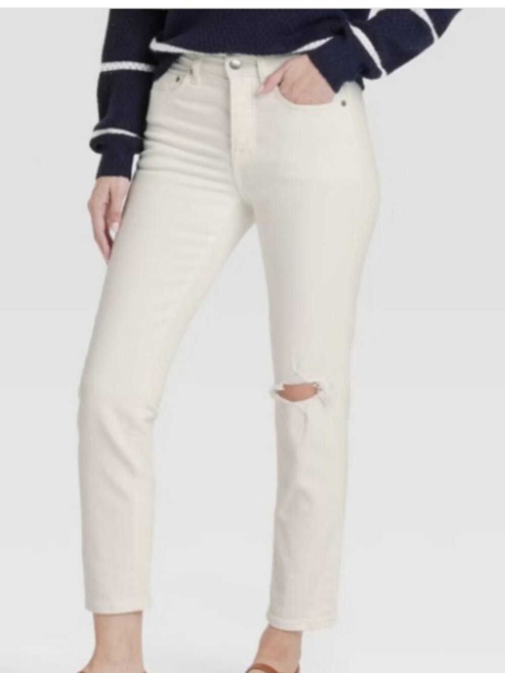 Women's Mid-Rise 80's Slim Fit Jeans - Universal Thread White size 4